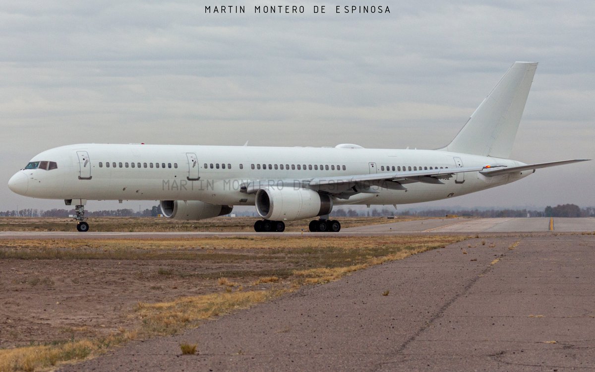 comuspottermza's tweet photo. Estos días visitó el aeropuerto El Plumerillo un Boeing C-32B de la @usairforce. El mismo llegó el lunes desde San Juan, Puerto Rico. Y se fue el día de hoy con destino a Ushuaia.
.
Fotos de @Adrian_Valdez01, @VenierAle y @martinmonterod
.
@ArgSpotters @SpottersArg @aviacionline https://t.co/E0Rk3bjVkN