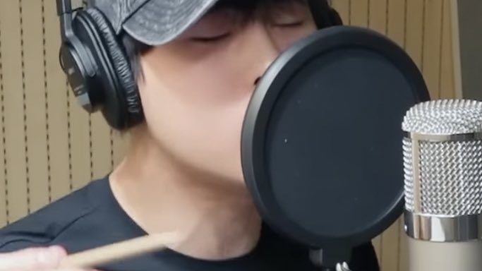 HONEYDETAILS's tweet photo. neck veins #주헌 https://t.co/yINZxX6Ty4