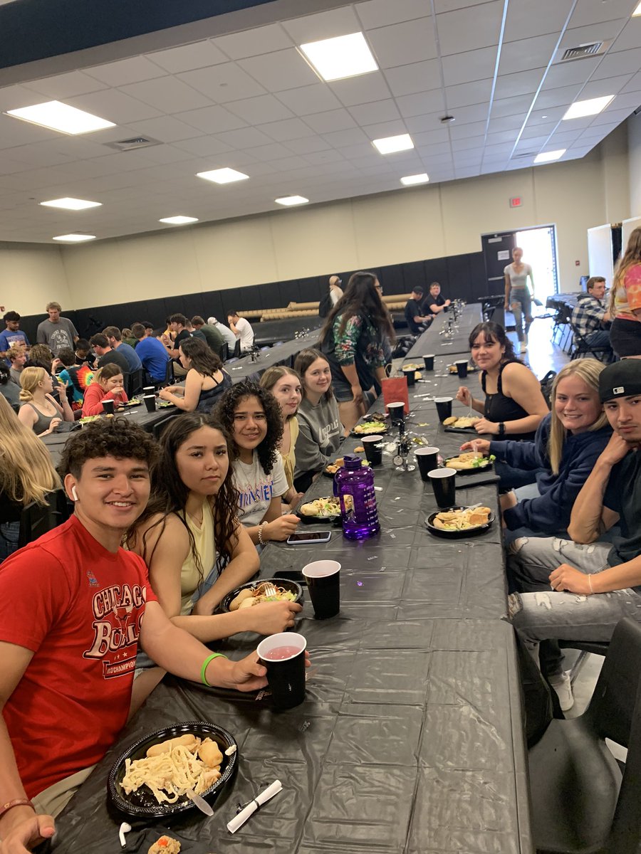 2022Campus's tweet photo. More senior luncheon pictures! https://t.co/9mFT1ocvkF