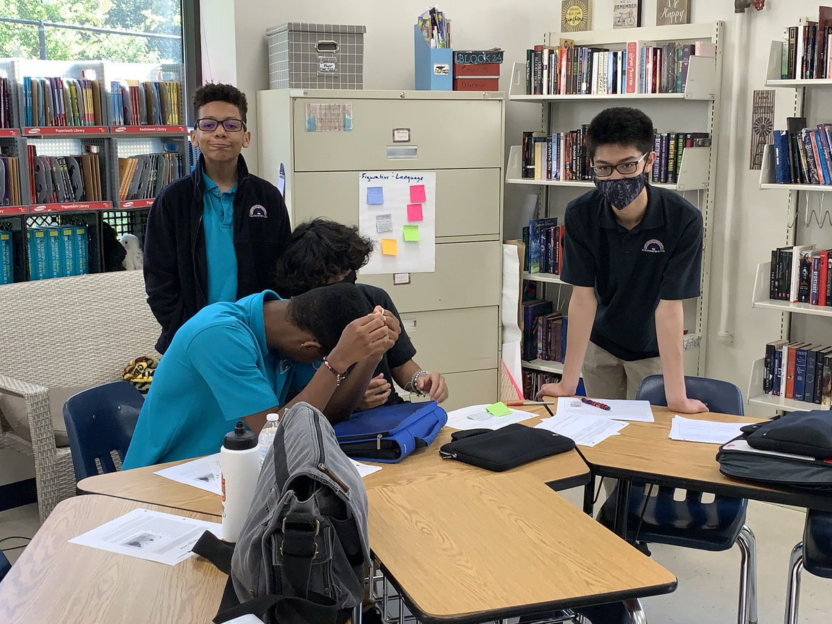CSP_Charter's tweet photo. Today’s classroom spotlight is Mrs. Layton’s English 11 class. Today they spent time gathering evidence and providing support that demonstrate author’s style. Way to go English 11! #TigerPRIDE #AACPSAwesome https://t.co/Qug1GkwmAG