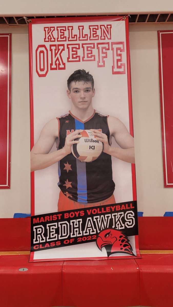 RedHawkVB's tweet photo. The #Program Class of 2๏ธโฃ0๏ธโฃ2๏ธโฃ2๏ธโฃ on their last day of School๐๐๐ #OneOfAKind ๐ฏ๐ฏ #FamAlways https://t.co/LRRUkQmTWr
