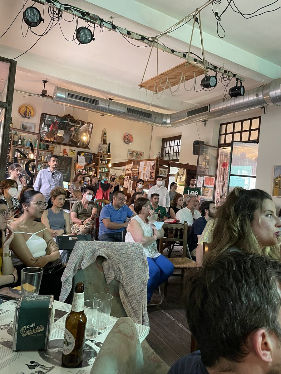 pgonzrodriguez's tweet photo. Terminamos #Pint22SEV en el Bar El Cachorro.
Lleno absoluto. 
¡La gente tiene ganas de ciencia en los bares!
¡Nos vemos el año que viene!
@pintofscienceES #Pint22SEV 
Genial la organización @danielgomcab @daguilarmorante !
Gran trabajo!! https://t.co/z7kD7WK8ig