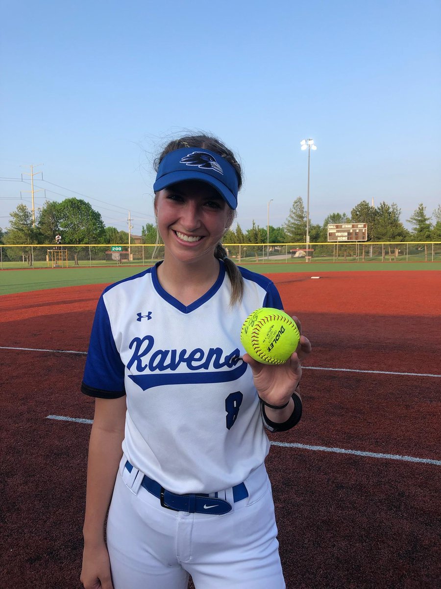 SFLSOFTBALL's tweet photo. CONGARTS to ONW's KENDALL WILLIAMS who was on 🔥 last night. KENDALL hit a Grand Slam 💣 and a triple all in the same inning.😮🥎☺️ https://t.co/vru2oTv54n