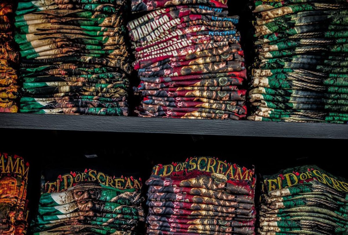 Visiting us this weekend? Make sure you stop by the Scream Shop and pick up some apparel to prove to your friends that you did #SuriveTheScreams

Limited tickets still available - FieldOfScreams.com