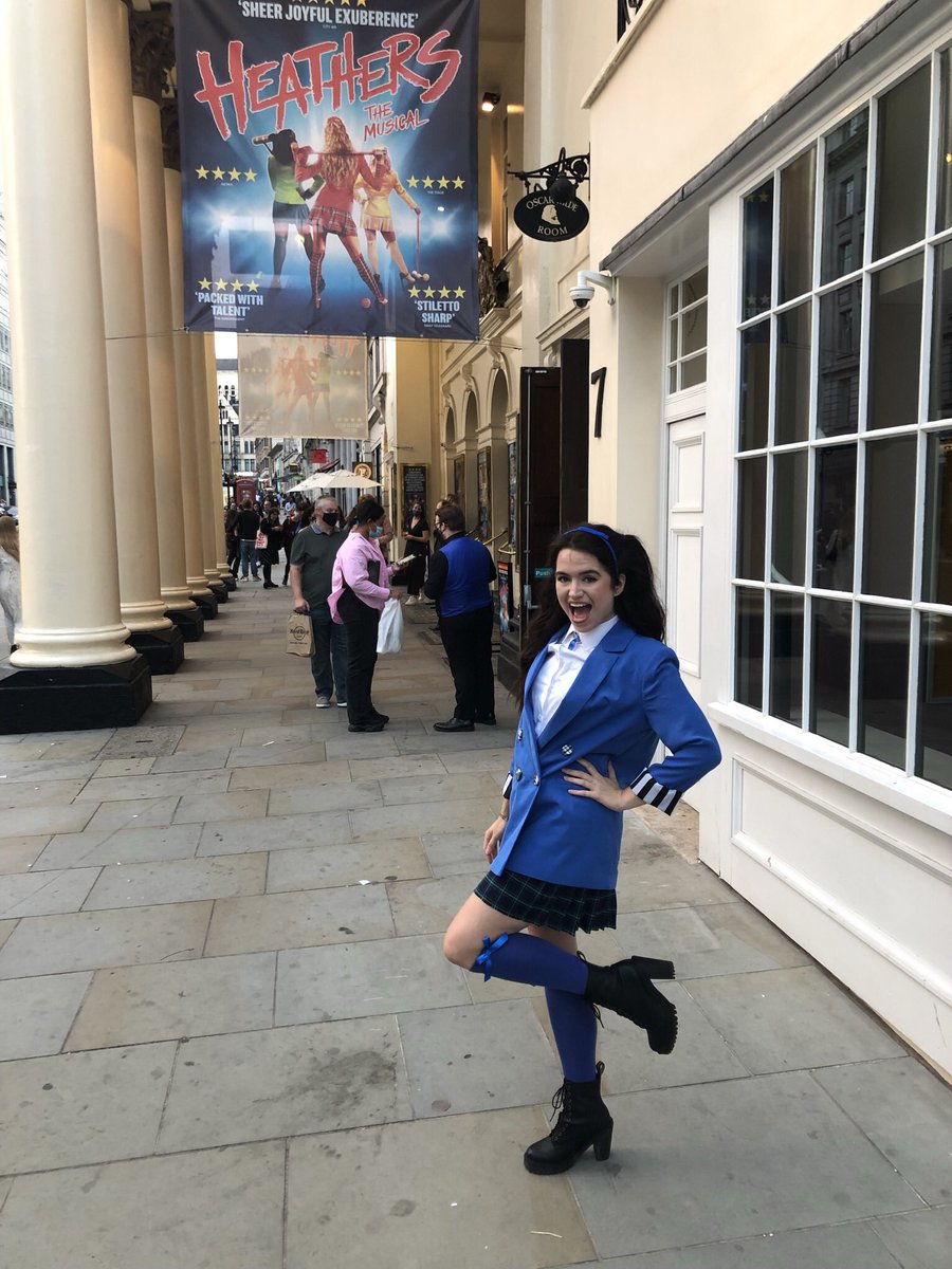 awkwardhughope's tweet photo. #HowVeryCosplay 💙 https://t.co/u8xDWCNFmt
