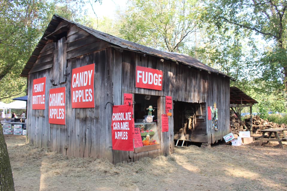 visitstclair's tweet photo. Homestead Hollow Arts &amp; Crafts Festival May 13-15, 9a-5p! Vendors galore with one of a kind pieces,  home + yard decor, recreated pioneer village + demonstrators, kid activities, live entertainment, &amp; delicious food! A fantastic outing for the whole family! 🎻🎨🕯#visitstclair https://t.co/IX7zTSjQpp