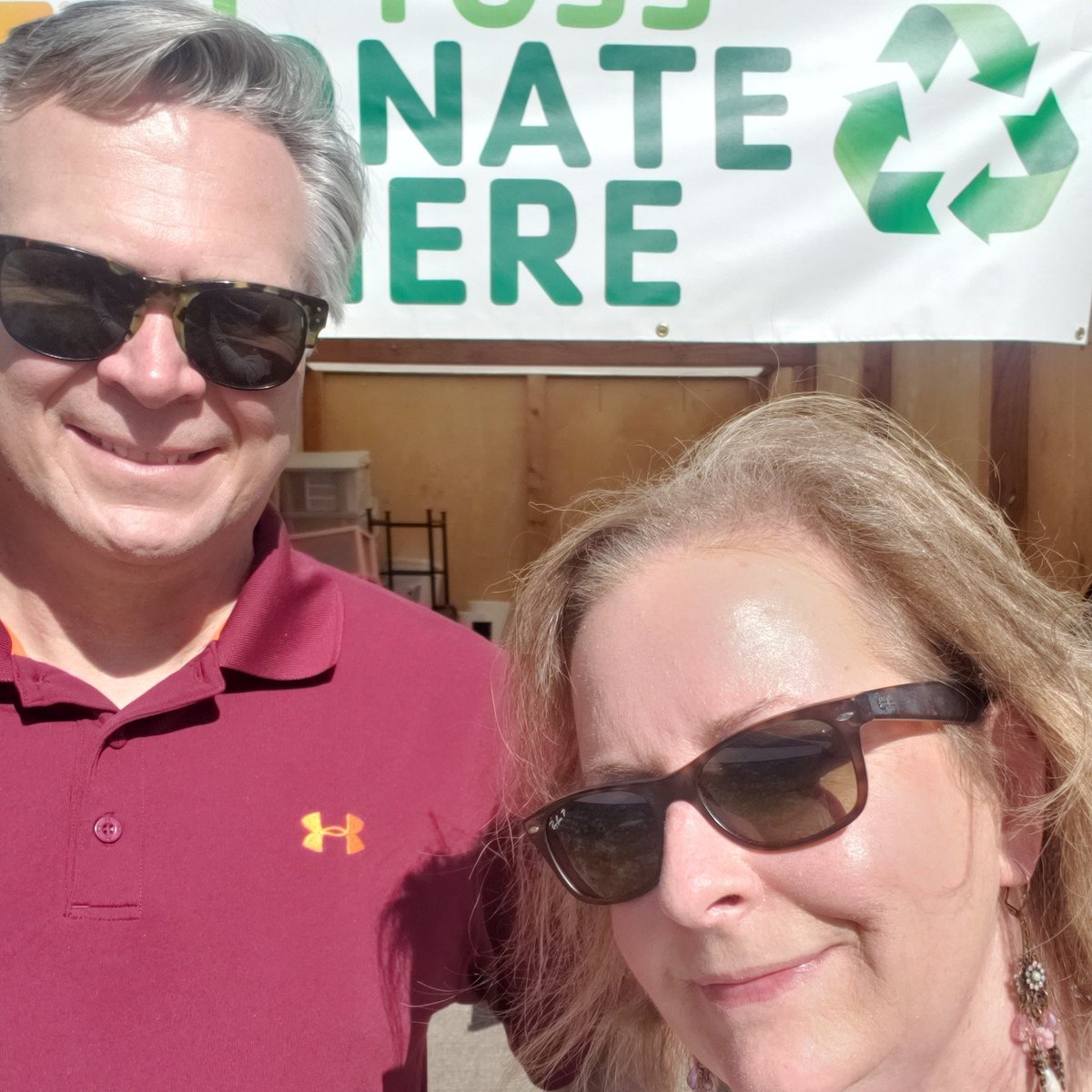 colleyarch's tweet photo. We enjoyed spending a beautiful afternoon to assist the @vtymca with their semi-annual Y-Toss! Items collected from students will be re-sold to students and the general public when students return in the fall semester. #community #environment #vtymca #volunteer #UtProsim https://t.co/qfKfksT427
