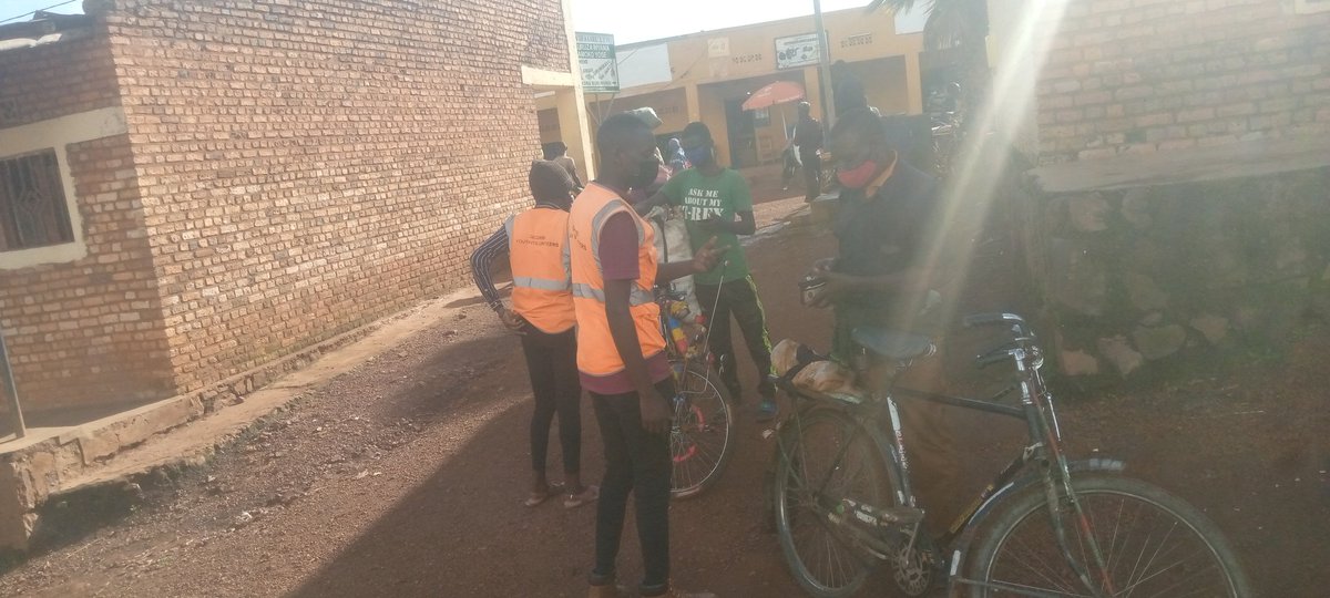 RutareRyvcp's tweet photo. Uyumunsi tariki ya 11/5/2022
Abakorerabushake bo mu murenge wa Rutare muri gahunda yo kurwanya COVID-19 twakoze ubukangurambaga twibutsa abaturage kwikingiza byuzuye
@Gicumbi
@Rutare
@Youth_volunteers https://t.co/vzlYWNISnD