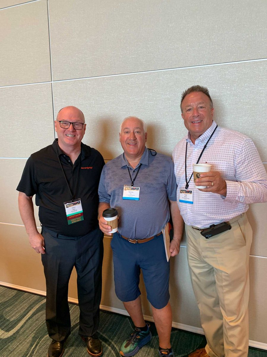 demandbridge's tweet photo. Last week, some @demandbridge team members attended the @WeAreBrandChain Leadership Summit. We were thrilled to catch up with several clients and to present on the Power of Technology and Innovative Partnerships! #leadershipsummit #technology #integratedpartners https://t.co/ZVzuiC5qu9