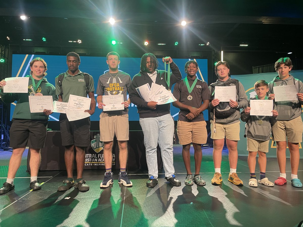 claytoncloer's tweet photo. ⁦@cfcafb⁩ ⁦@cfcaeaglepride⁩ football players winning academic awards today.  Hard work by these young men and a great job by ⁦@jcam1948⁩ https://t.co/y1ArW0kID3