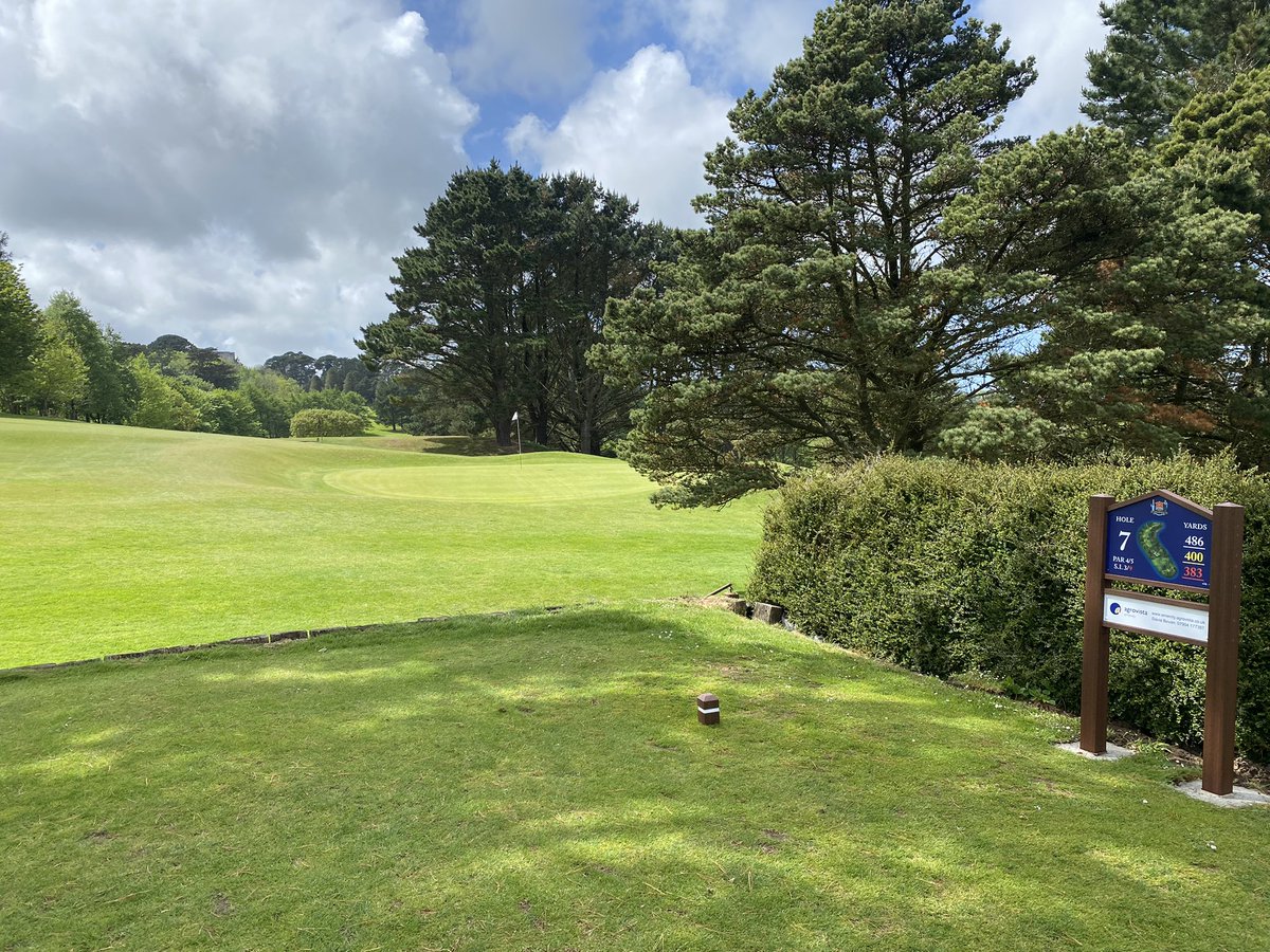 DomGibbard's tweet photo. New tee signs gone in today @TruroGolfClub. Really pleased with the smart finish of them. Match well with the tee markers two. Thanks to @dbevanturfie for the advice on the products. @bmsproducts @norokowood. https://t.co/nBschg7CuF