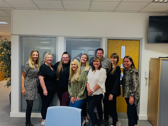 EthosComms's tweet photo. #MentalHealthAwareness week 2022...

Today our HR Wellness Roadshow visited our Cheshunt office. The team enjoyed some healthy treats &amp; received information on this year's theme, loneliness, managing aspects of mental health &amp; company benefits 🔖 🍇 🥪 

#WeAreSupportingMHAW2022 https://t.co/0zwwUOeNZL