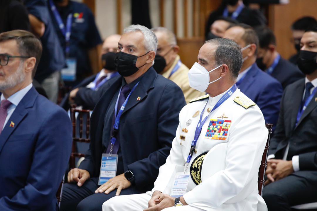 AliErnesto32's tweet photo. Complacido con S.E. Mohammed Barkindo, Secretario General de la @OPECSecretariat, por la invitación al Gran Encuentro con las Fuerzas y Actores de la Industria de los Hidrocarburos, donde acompañamos al Vpdte. Sectorial de Economía, @TareckPSUV

@NicolasMaduro https://t.co/Q736Lj68lu