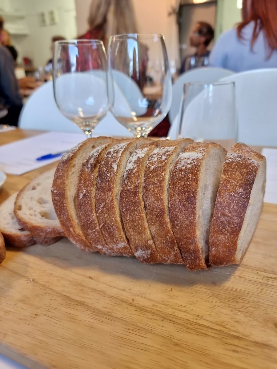 A cheese lovers night with <a href="/Comte_Cheese/">Comte_CheeseUK</a>! Wine and food pairings are on tonight's agenda....can't wait to tuck in ❤️ 
#betterwithcomte