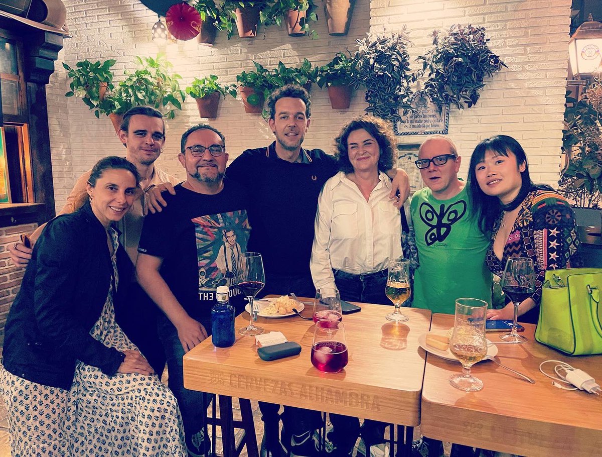 AguacateFF's tweet photo. Hoy hemos tenido una visita muy especial: el maravilloso actor @oscardelafuente y los talentosos y jóvenes Teo Planell y Alejandra Kikidis.
Han visitado el @aytomotril, han comido en Taberna La Guindilla y han sido entrevistados por el Festival. 🤩
¡Un lujo! https://t.co/BVerQCx2cn