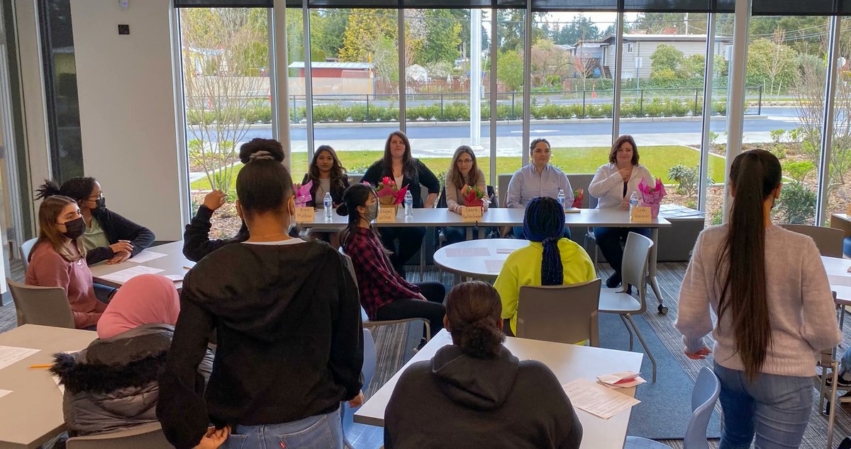 FWPS210's tweet photo. IGNITE Worldwide hosted an all-women panel of information Technology (IT) engineers and civil engineers at Evergreen Middle school, where scholars learned about opportunities in STEM fields, and the underrepresentation of women and nonbinary people in this field. #FWPSGoal3 https://t.co/GgUDDUTvT4