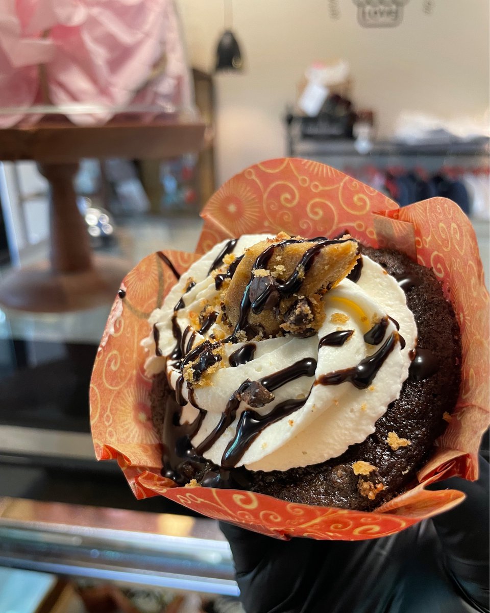 EatGreatness's tweet photo. Esteem! 

Respect and Admiration 

Could be for yourself and or for others.

#eatgreatness #chocolatechip #childrensbirthday #glutenfree #vegan #veganglutenfree #mindfulness #dmvbakery https://t.co/I5DBVLGLKX