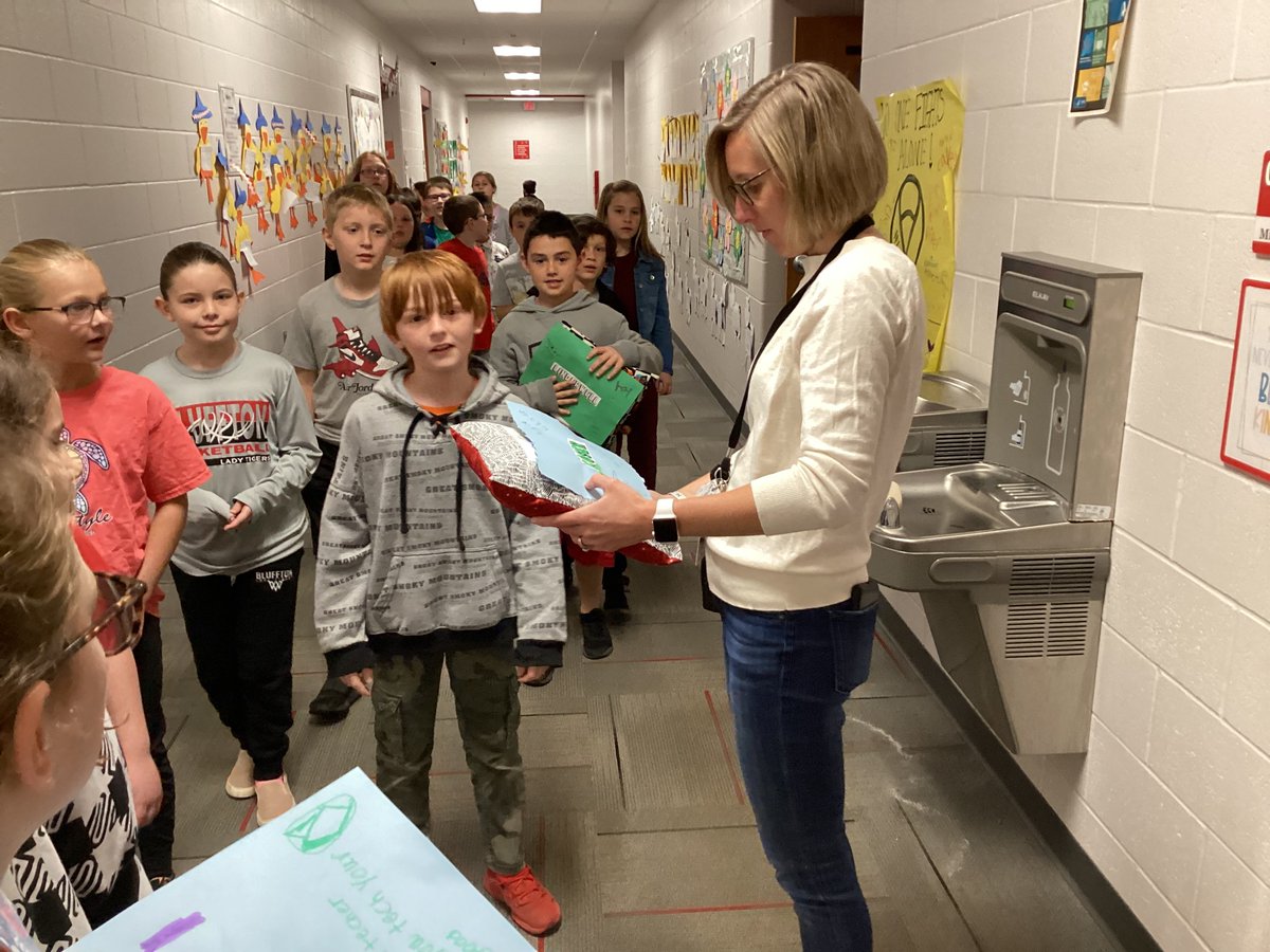 MrsKrinn's tweet photo. “Teachers need rest too” was our theme for teacher appreciation when all teachers received a pillow from third graders. #BHESart https://t.co/jSCYaYaXLY