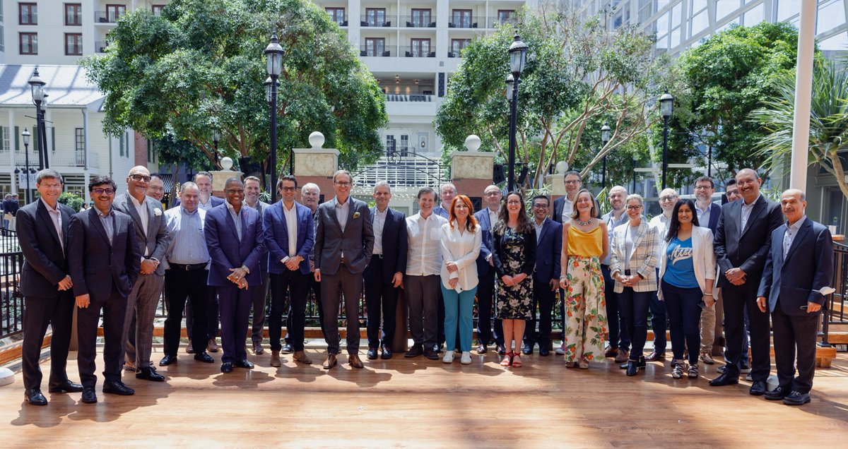 Global Leaders' Forum tweet media