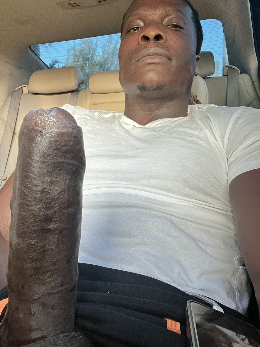 devad297's tweet photo. Louie Smalls' huge brown baby maker @LongliveSmalls https://t.co/DgtQUJcs4D