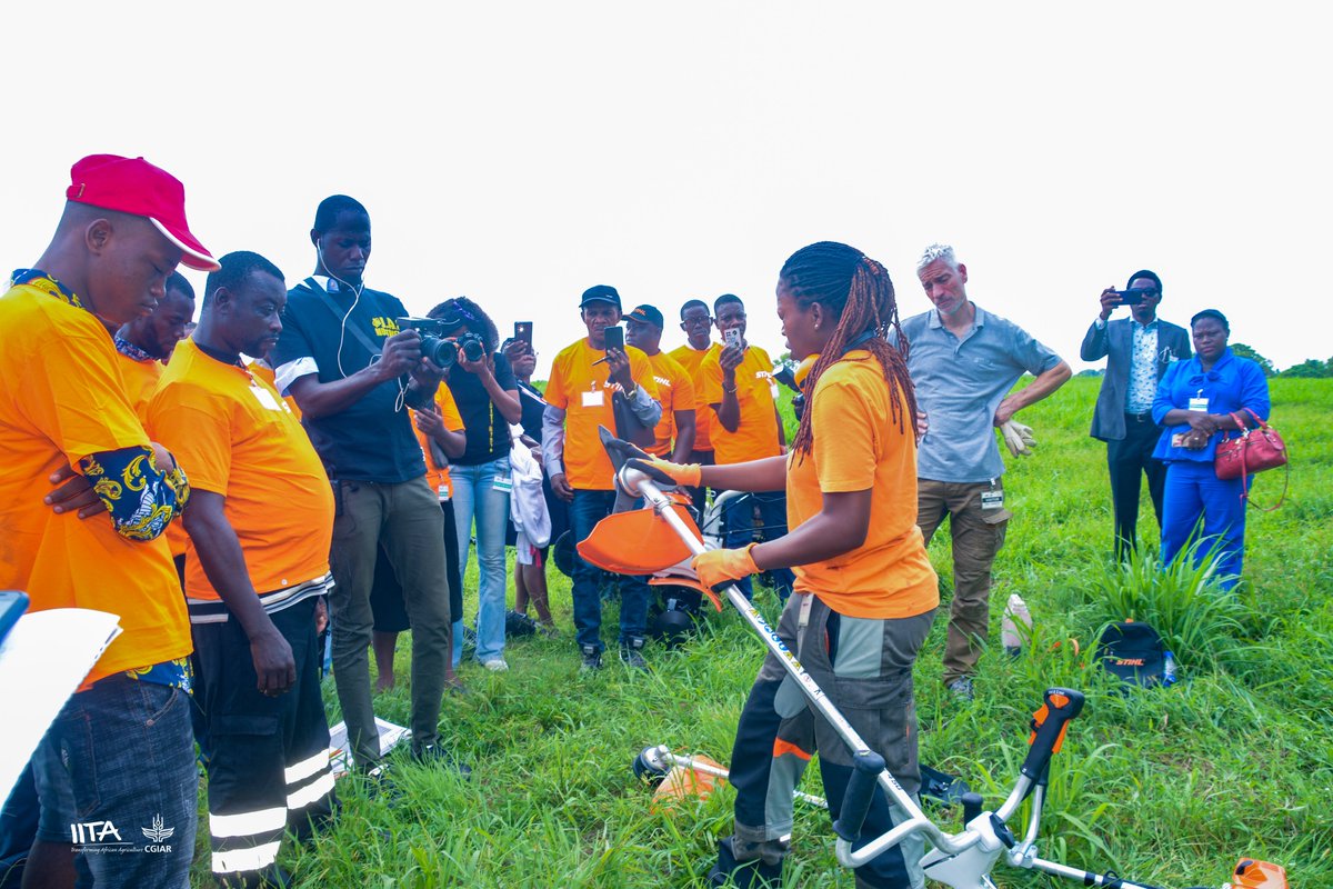 Affordable farming mechanization

80% of smallholder farmers in Nigeria still use manual tools such as hoes and cutlasses because of the prohibitive cost of mechanization.
A STIHL and IITA collaboration aims to change that.
#SmallholderFarmers