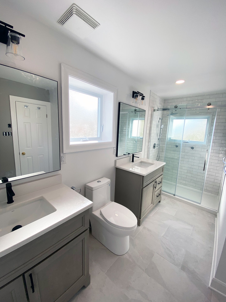 YourFrenchTouch's tweet photo. Natural style bathroom featuring earthtone elements, artisanal subway tiles, a wide niche, 2 vanities with oversized mirrors. 
https://t.co/bPseycR1fu
#Ottawa #homerenovation #bathroomremodel https://t.co/5RBsZvtNC6