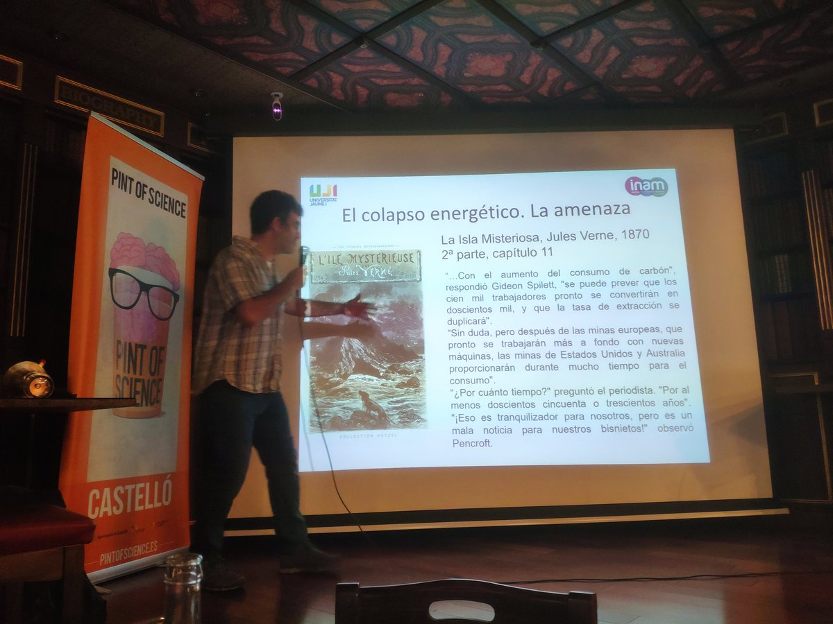 nattmontada's tweet photo. Suuuper interesante cómo podríamos abastecernos quemando agua! Muy buena la charla de Sixto Giménez Juliá #Pint22ES #PINT22CAS https://t.co/iO99ZkUq3E