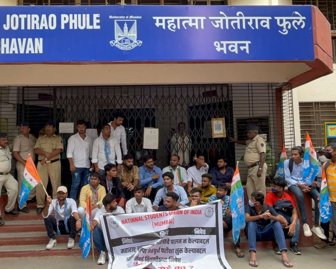 NSUIMumbai's tweet photo. NSUI Mumbai Officials conducted a massive protest at Mumbai University Campus demanding postponment of Summer Semester Examination for professional course students as MU has declared the examination by not adherering the prescribed dates ordered by Government of Maharashtra. https://t.co/PlcHyINPy2