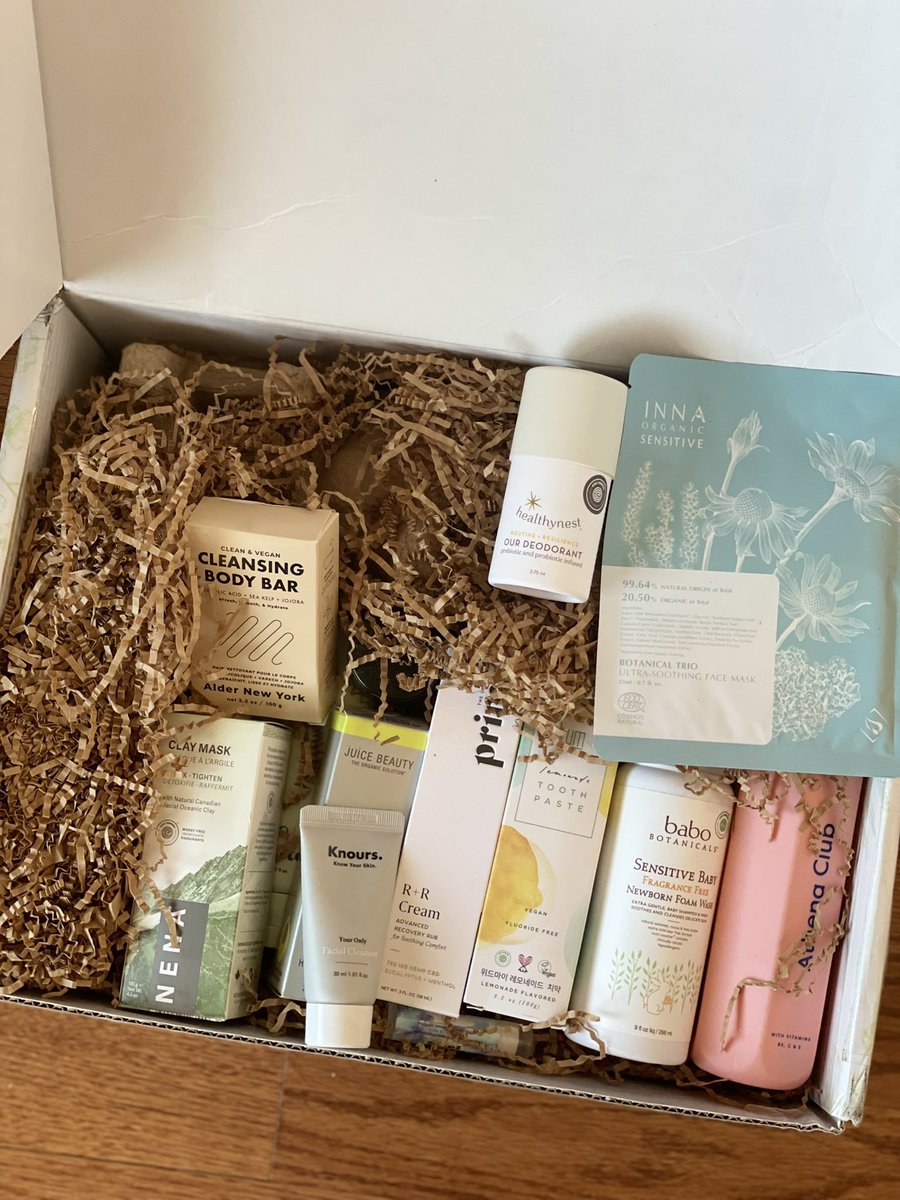 Thank you <a href="/ewg/">EWG</a> for the fantastic delivery of clean beauty products!!🙌🏻