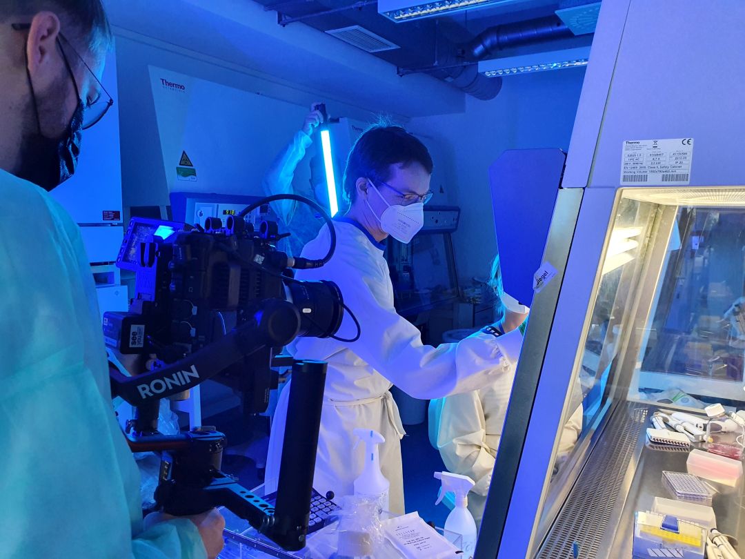 campusbuch's tweet photo. #Watch now: A Place of Infinite Facets. Our new #image #film has just been released. Start with us from 2023 in the #BerlinBioCube – our #biotech and #medtech start-up center. We would like to thank all people who participated in the making of this film. https://t.co/dCxmQfYP4F https://t.co/IltVfRy28F