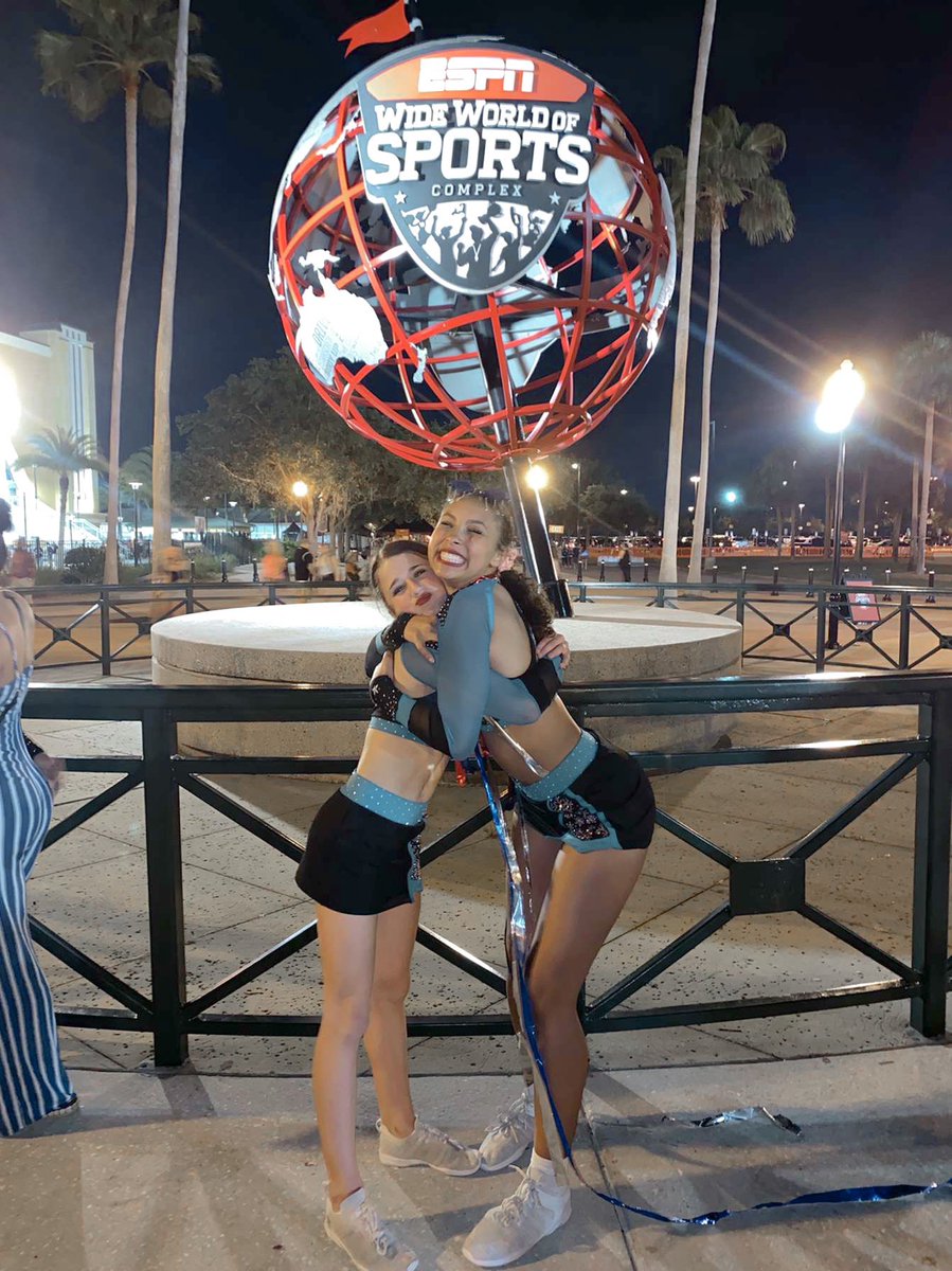 kenzie_widc's tweet image. I AM A D2 SUMMUT CHAMP!!