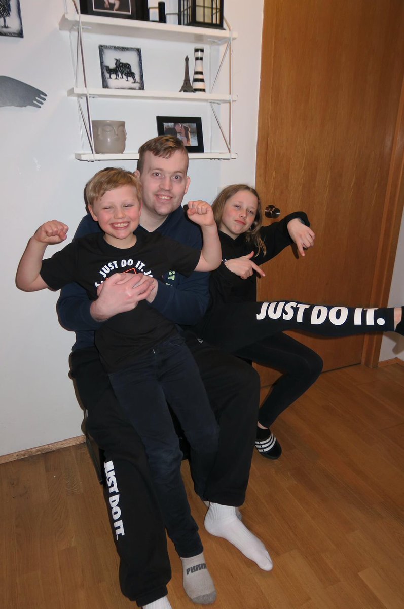 Önnur mynd af Just do it hittingnum á Akureyri ég og Tómas Örn og Tinna Marý