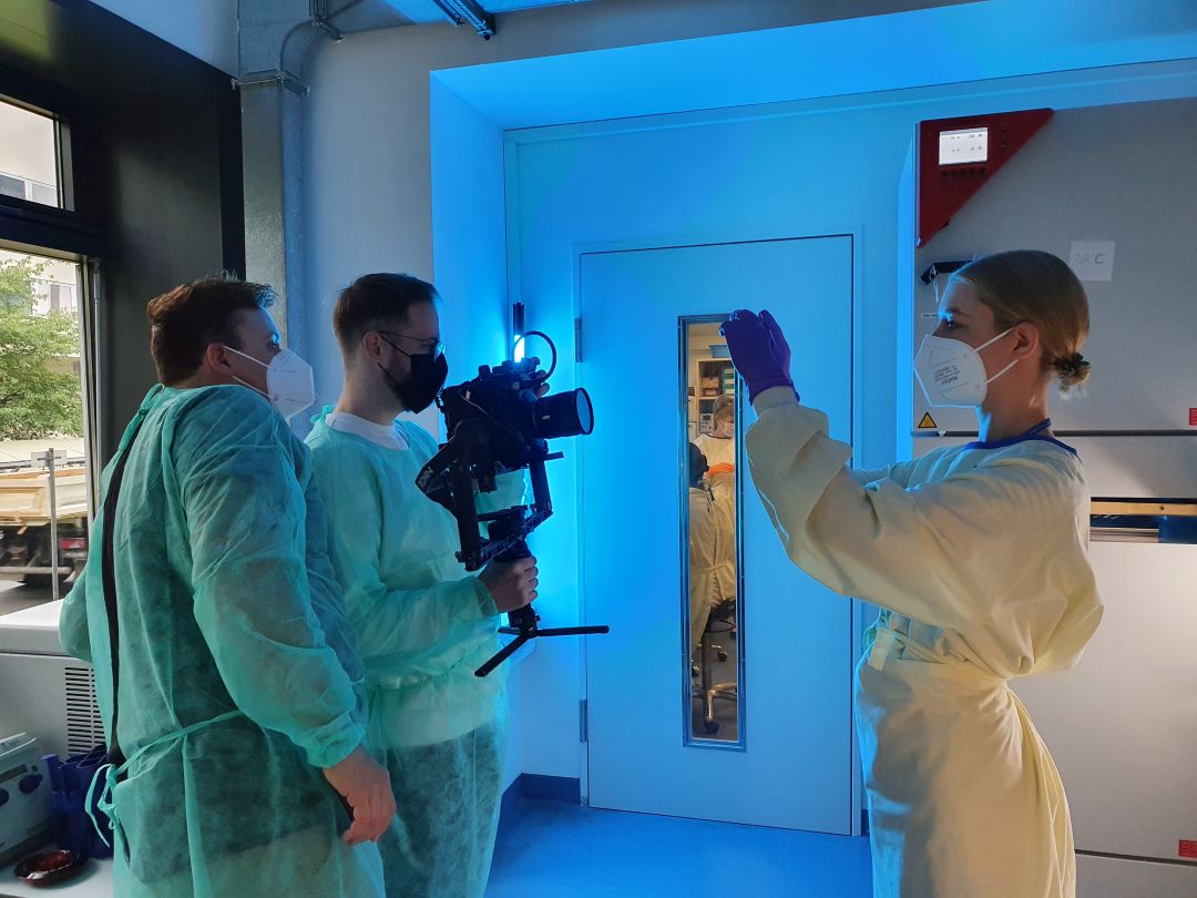 campusbuch's tweet photo. #Watch now: A Place of Infinite Facets. Our new #image #film has just been released. Start with us from 2023 in the #BerlinBioCube – our #biotech and #medtech start-up center. We would like to thank all people who participated in the making of this film. https://t.co/dCxmQfYP4F https://t.co/IltVfRy28F