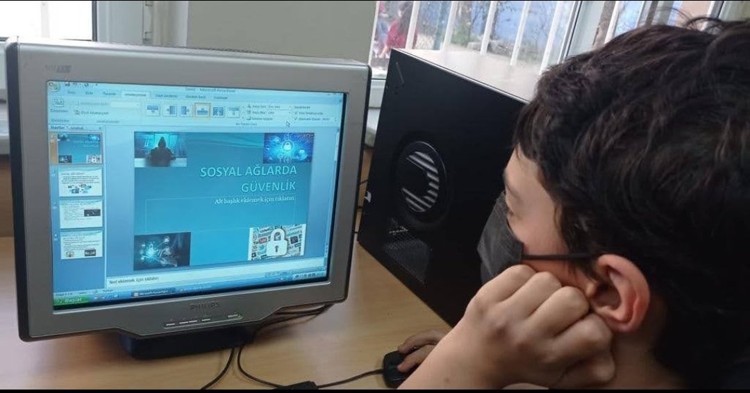 teenthinkers2's tweet photo. Güvenli İnternet... https://t.co/bCySqXhNl3