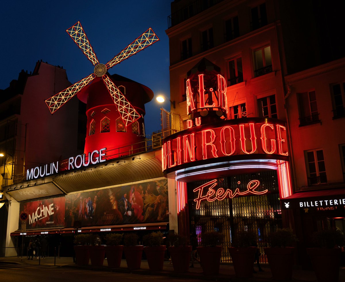 OhHappyWords's tweet photo. It might be a dream come true for many thanks to @Airbnb - for 3 days only in June, the redecorated windmill atop Paris’ famous #MoulinRouge is available for rent for just $1. Booking opens May 17!
https://t.co/7TAiDJEtwN
Another good #PRstunt https://t.co/Cghk41jQCJ