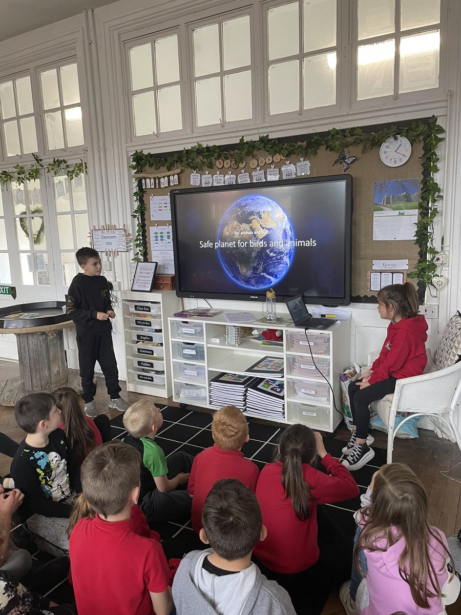 BubsyTownhill's tweet photo. So proud of Year 3 for creating their own PowerPoints on Recycling and presenting what they found out to their peers. #tcsst #tcshu #tcsllc https://t.co/arZza1Favc