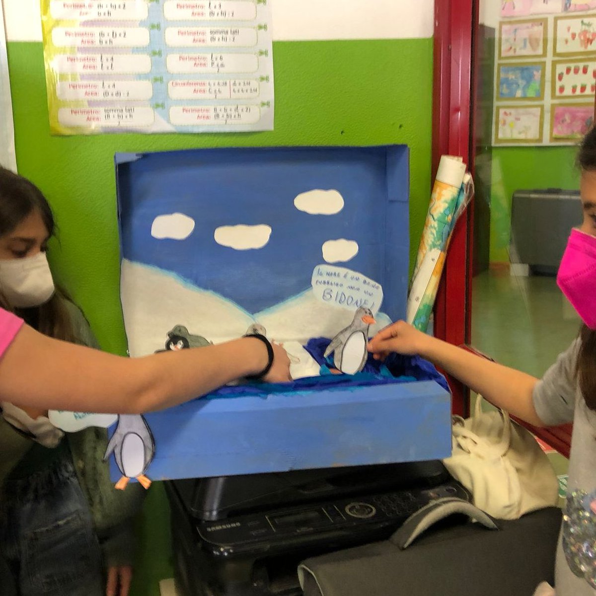ICBasiglio's tweet photo. @InnovaMentiKids    #innovamenti/tinkering
Work in progress
4B https://t.co/o7fzXMwy7k