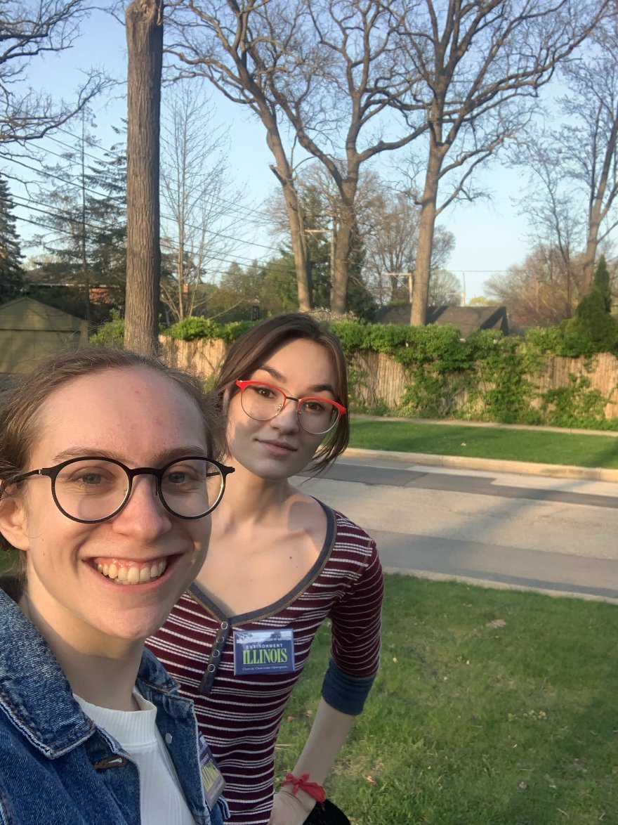 JillianGordner's tweet photo. On Monday, we launched the #Chicago canvassing office! All summer, we'll be advocating for a statewide ban on single-use plastic. Here we are in @gonggershowitz's district @EnvironmentIL https://t.co/n3W9oeGtOe