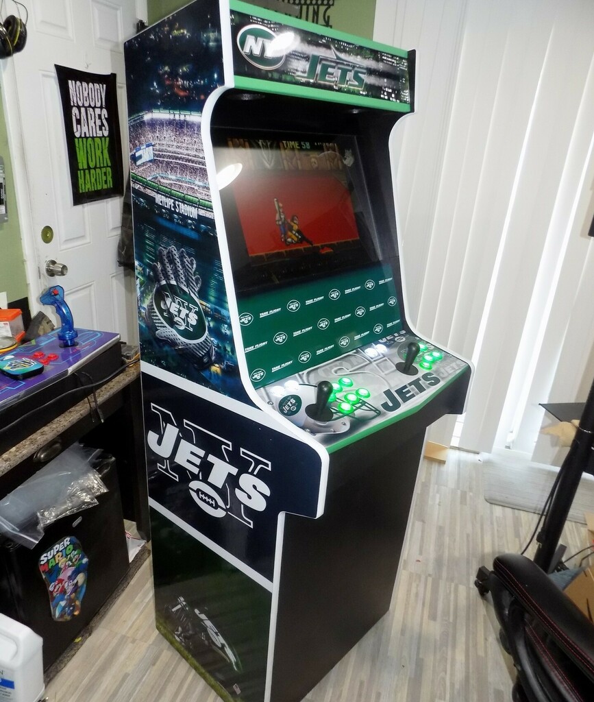 Mattsgameroom1's tweet photo. Full size arcade with a NY Jets theme, if this was your machine what team would you want?⁠
.⁠
.⁠
.⁠
.⁠
#arcade #arcademachine #standuparcade #multicade #ny #newyork #newyorkjets #nyjets #jets #nfl #football #gameroom #mancave #mattsgameroom #gaming #gamer #videogames https://t.co/2qEE0E6S6x