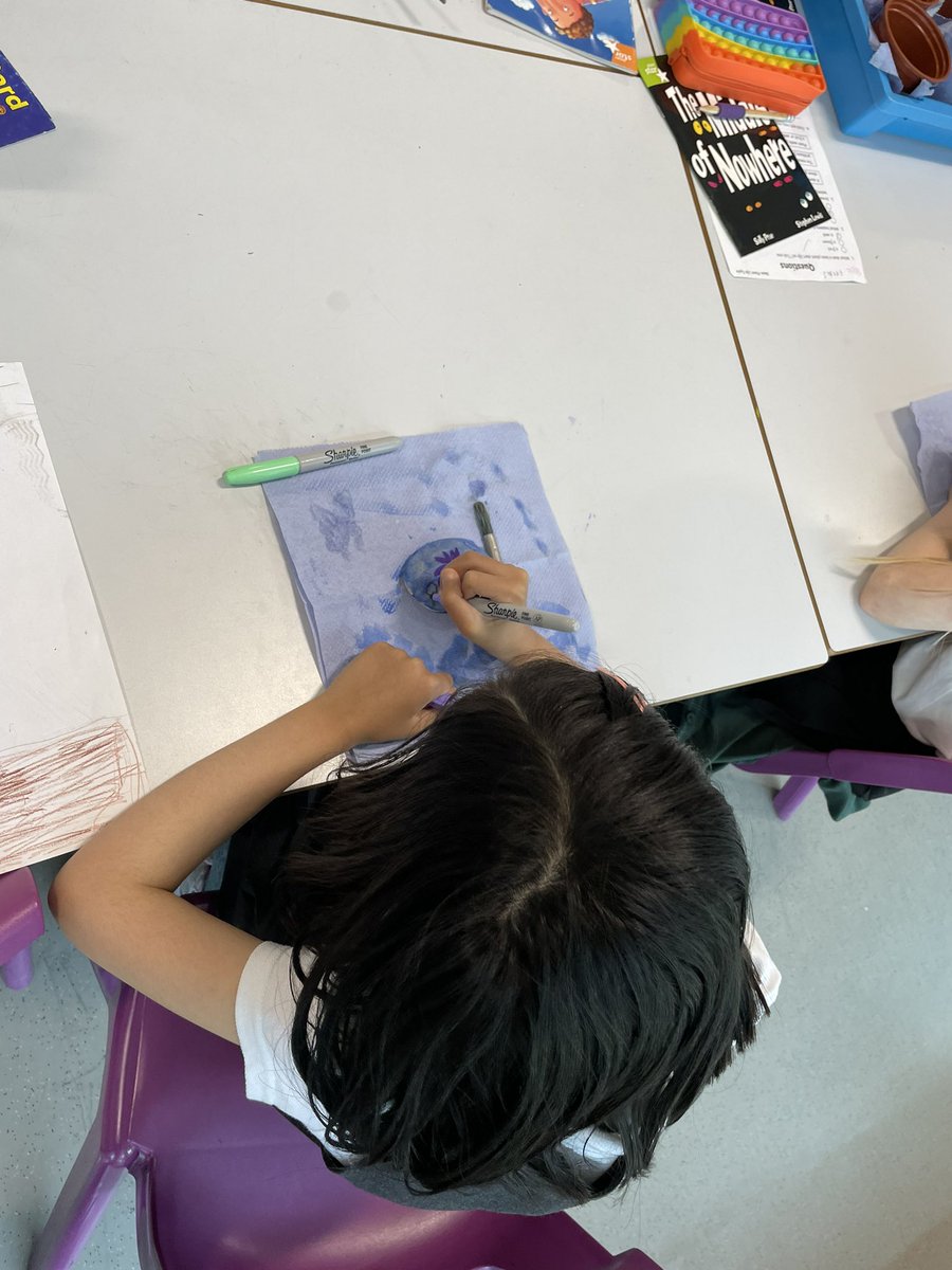 Today P3 used paint to decorate some stones for our planter. We are loving the new topic so far! Lots of vegetables and flowers have been planted and now we are waiting to see if anything grows 🌸🌻🪴<a href="/Greenbraeschool/">Greenbrae School</a>