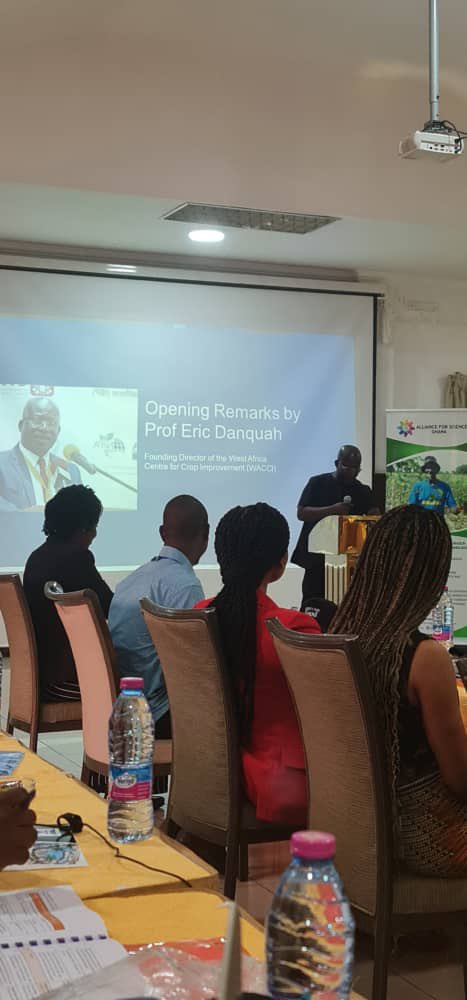 EY_Danquah's tweet photo. I was delighted to open a Ghana Alliance for Science workshop this morning with call to African governments to use the scientific data available to take decisions on GMOs. @UnivofGh @wacci_gh @CornellGlobal @BillGates @gatesfoundation @RockefellerFdn @Agnes_Kalibata @AGRAAlliance https://t.co/YKkRRTt7M6