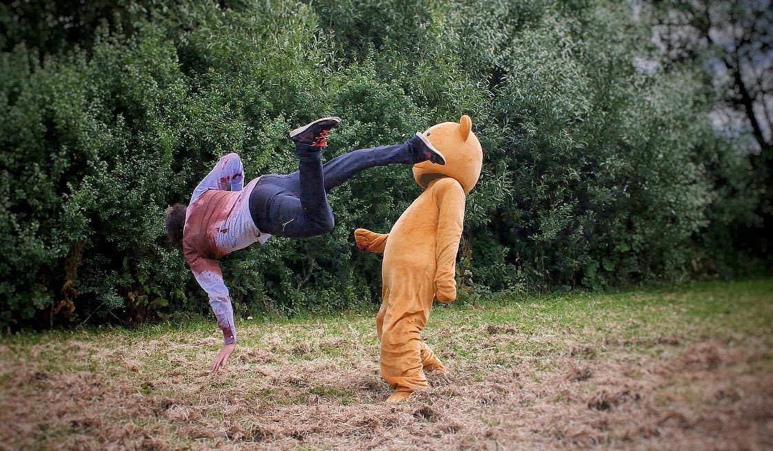 marcusstunts's tweet photo. I’m got injured ankle at moment and I miss kicking shit! 
For 10% off on all Century Martial Arts products use promo code “STUNT100” go to https://t.co/xLQv3uMSIN or @centurymartialartseurope
#tricking #kyokushin #boxing #mma #taekwondo #stunts  #action #stuntman #actor #flykicks https://t.co/hIJs1ay9GA