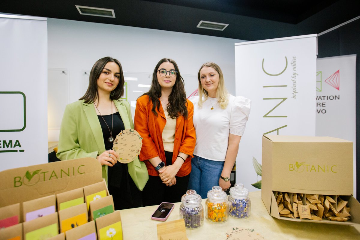 UNDP_Kosovo's tweet photo. From upcycled fashion👗, to protein substitutes for meat🪱, to smart agriculture🌾, recycled glass &amp; 3d printers — start-ups &amp; SMEs at the Green Fair today presented their transformative approaches that promote economic growth, employment &amp; development without degrading our 🌎. https://t.co/UNsrhIX0zg