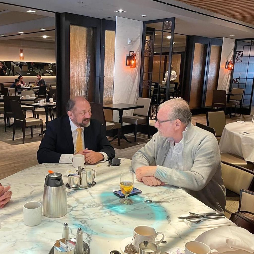 DarioFlota's tweet photo. En el marco del Roadshow en Estados Unidos, atendí entrevistas con medios de comunicación en la ciudad de #NuevaYork, para fortalecer la promoción turística de los destinos del #CaribeMexicano. https://t.co/5odxHNci99