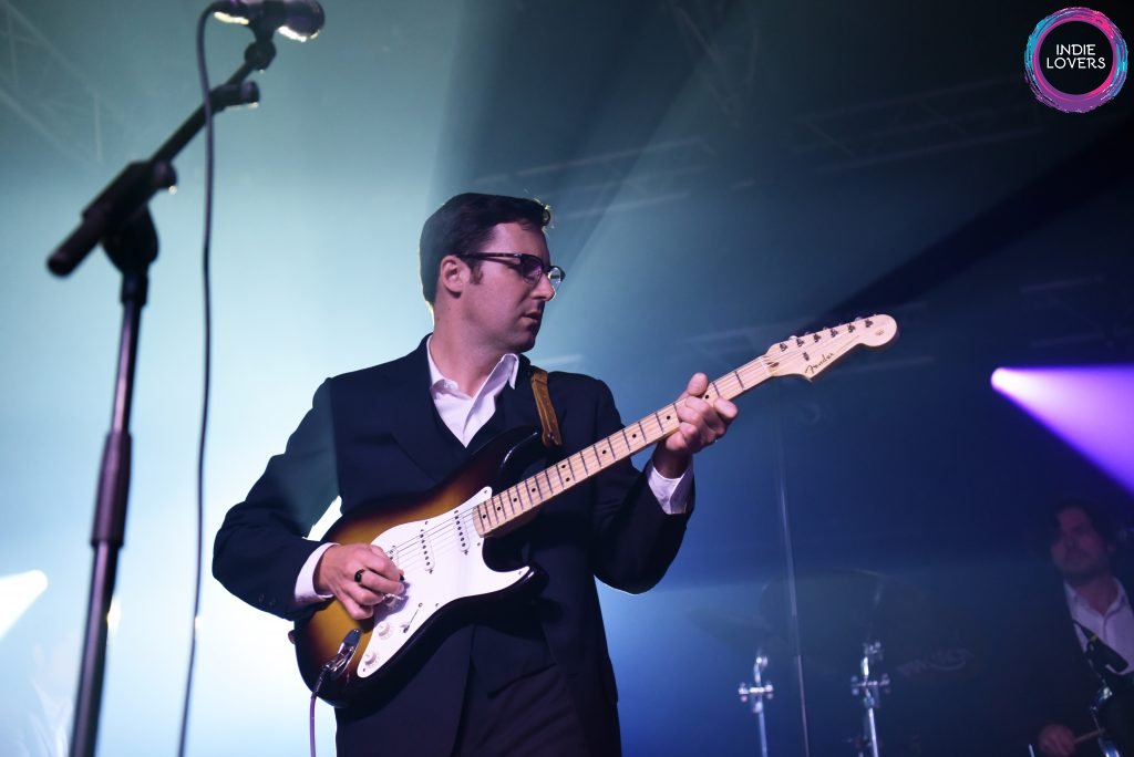 indieloversm's tweet photo. .@nickwaterhouse fue de menos a más anoche en @RazzmatazzClubs 2, en un show tristemente marcado por el escaso respeto de buena parte del público. Antes, #IanKay nos regaló un fantástico set. Crónica, fotogalería y setlists completos, ya en la web! https://t.co/QTlbcfHsdo https://t.co/t7OBbNQlhf