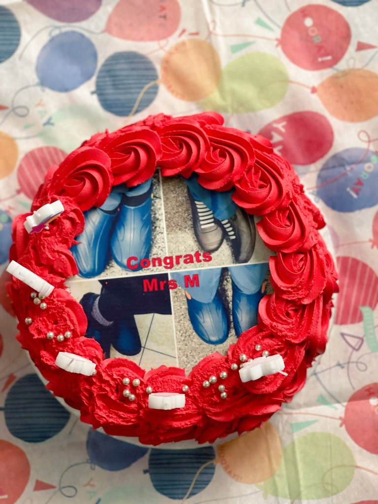 thabanimnyama's tweet photo. First things first, CAAAKKKEEESSSSSS 😍🥰❤ Happy Birthday and Congratulations my love, I'm blessed to be part of every second of your life. Imma enjoy divine cake thanks to @Sweet_Freaks 😍 She always comes through with the best cakes and love it ❤🥰 https://t.co/QH40p5Vv2R