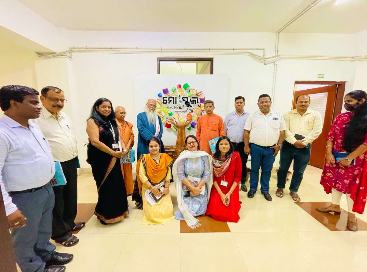 PSSOdisha's tweet photo. Delegates of National Focus Group - NEP 2020 visited Mo School &amp; interacted with the team on ‘Emerging Role of Community in Education’ for curriculum framework development. They appreciated the efforts for hosting world’s largest alumni connect program with community partnership. https://t.co/8EEkSw6qdc