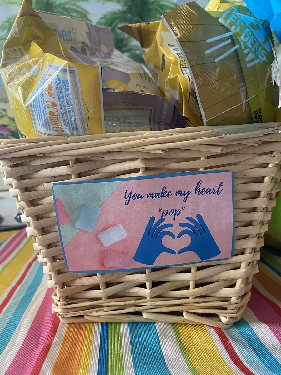 cathywattsP2P's tweet photo. Day 3 of appreciating  @mch_childrens #everyhealthcareworker @mac_picu. Our candybar has been a huge success and today we brought out the popcorn! #shiftworkers #candy #nurseslovepopcorn #nursesweek2022 #reesespieces #excelgum #lifesavers #kernels https://t.co/qxVBFUE3Bi