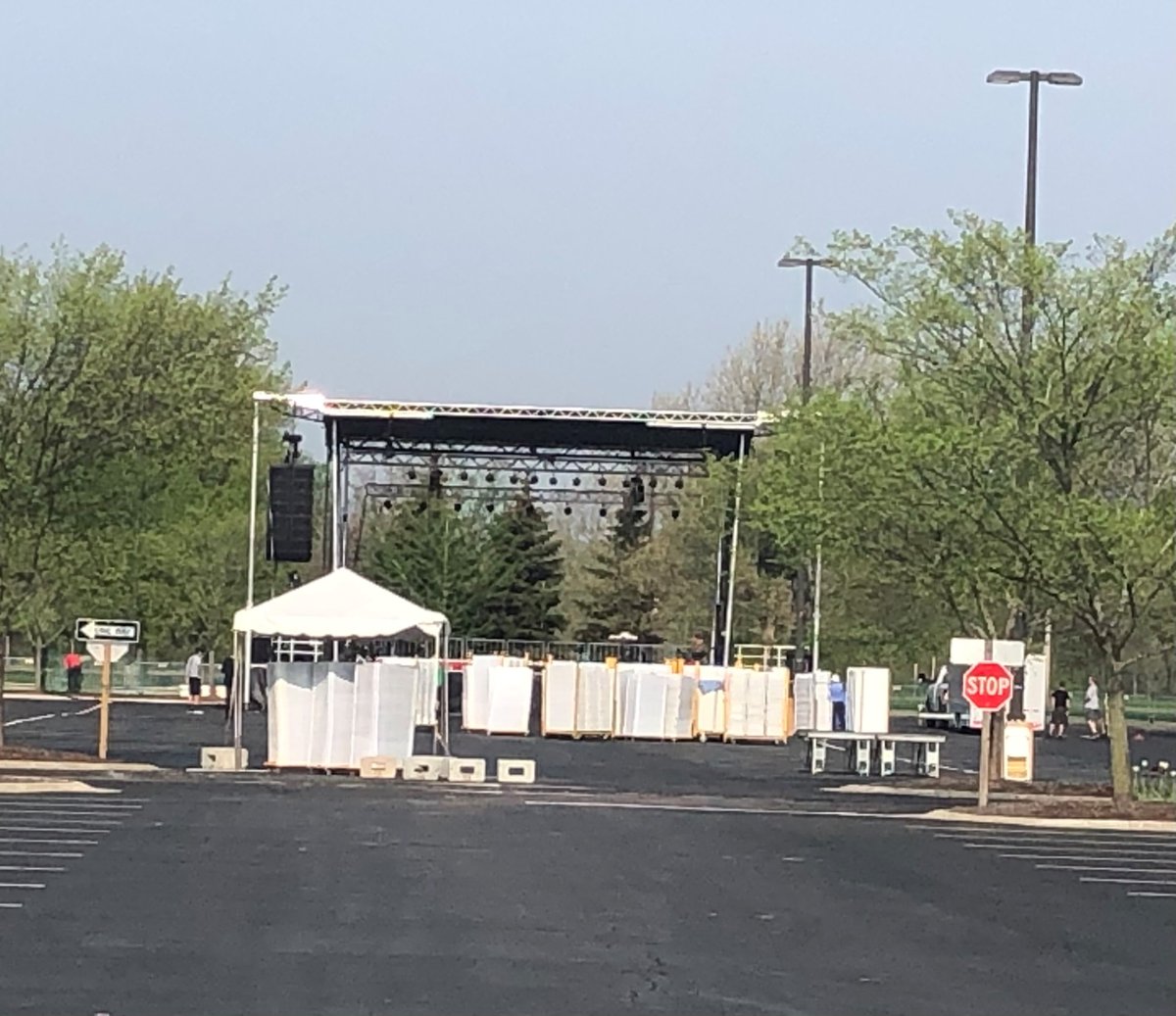 iunorthwest's tweet photo. In 24 hours this spot on campus will look drastically different. π We can't wait to celebrate the Class of 22! π₯³οΈ Countdown begins! β± #IUNgrad22 https://t.co/khJ6wvKPXS