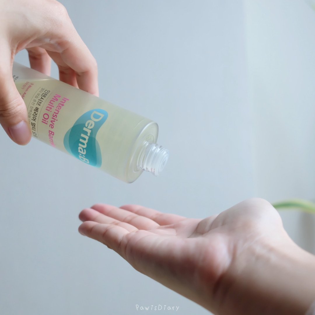 pawisdiary's tweet photo. ห่างหายไปนานกับ #รีวิวสกินแคร์

#DermaB Intensive Barrier #Multioil  #ออยล์ บำรุงผิวพรีเมี่ยม 11 ชนิดจากเกาหลี เนื้อบางเบา ซึมง่าย ใช้ได้ทั้งตัวทั้งผม ทาคอหัวไหล่ ผิวดูใสขึ้น ไม่ระคายผิวลองแล้วผิวนุ่ม ชุ่มชื้น ผิวสว่างขึ้น ไว้มาป้ายยาต่อนะ #รีวิวสกินแคร์ #ใช้ดีบอกต่อ https://t.co/WwjjltYLmx
